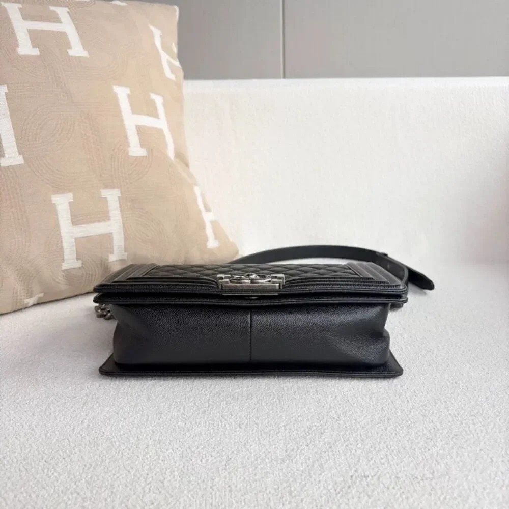 Chanel Women Pre-Loved Bag Very Good Condition